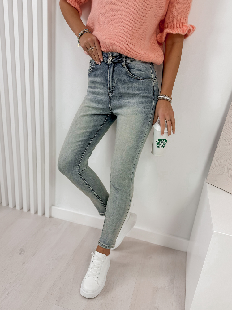 KELNĖS RAELLA JEANS