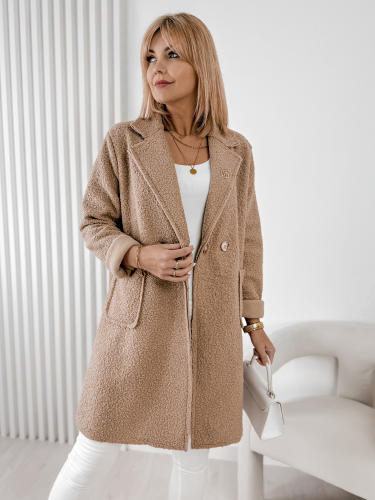 KABÁT BOUCLE MELINDA TMAVOBÉŽOVÝ