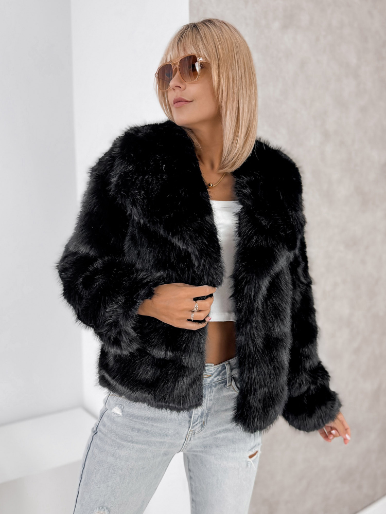 GEACA NEMESIA FUR NEAGRA