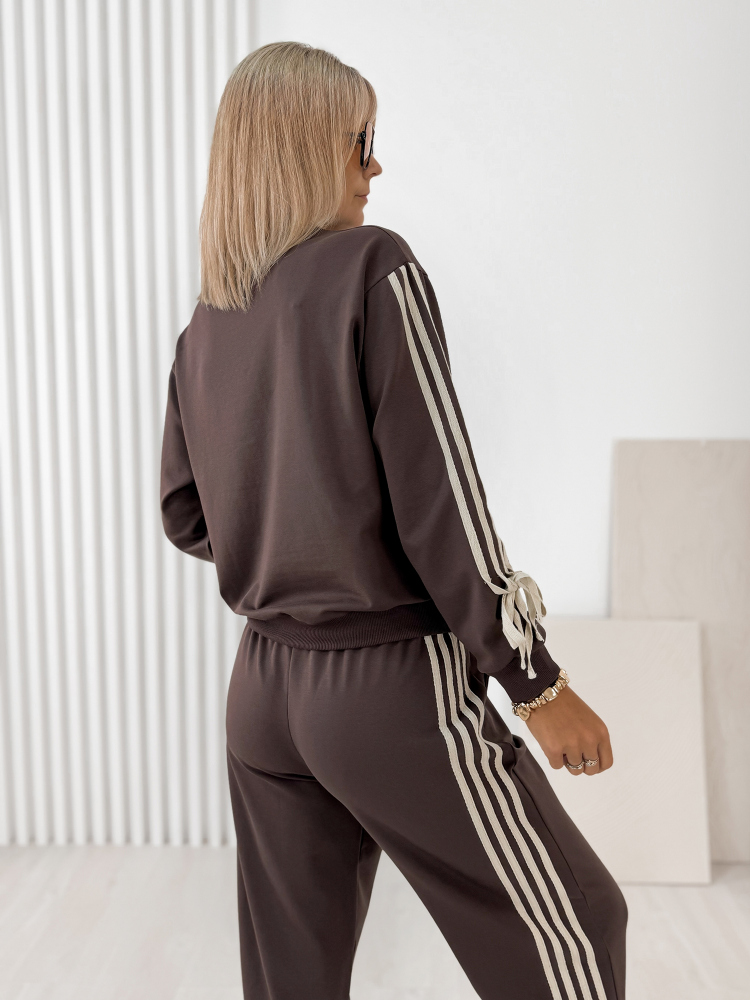 SOUPRAVA DRESS RIKER HNĚDÝ