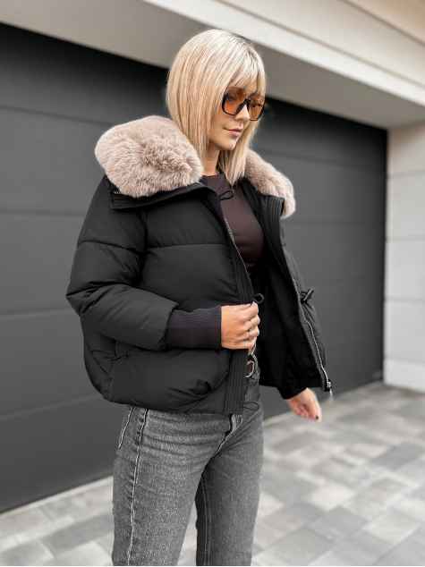 JACKE AURORA SCHWARZ
