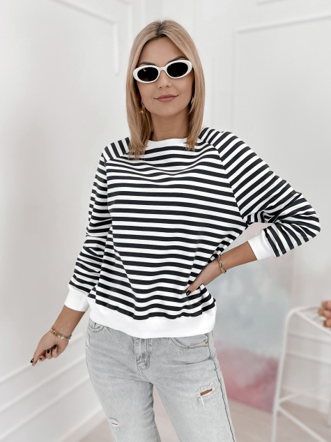 PULL BETISE NOIR