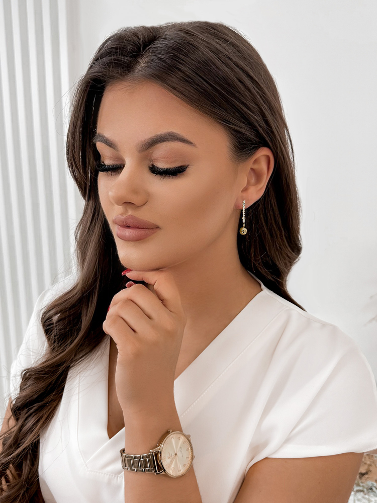 DES BOUCLES D'OREILLES K082