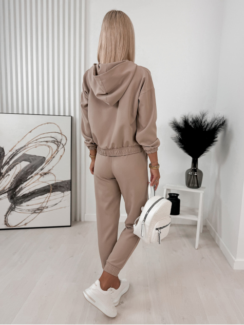 SOUPRAVA DRESS NERYS TMAVĚ BÉŽOVÝ