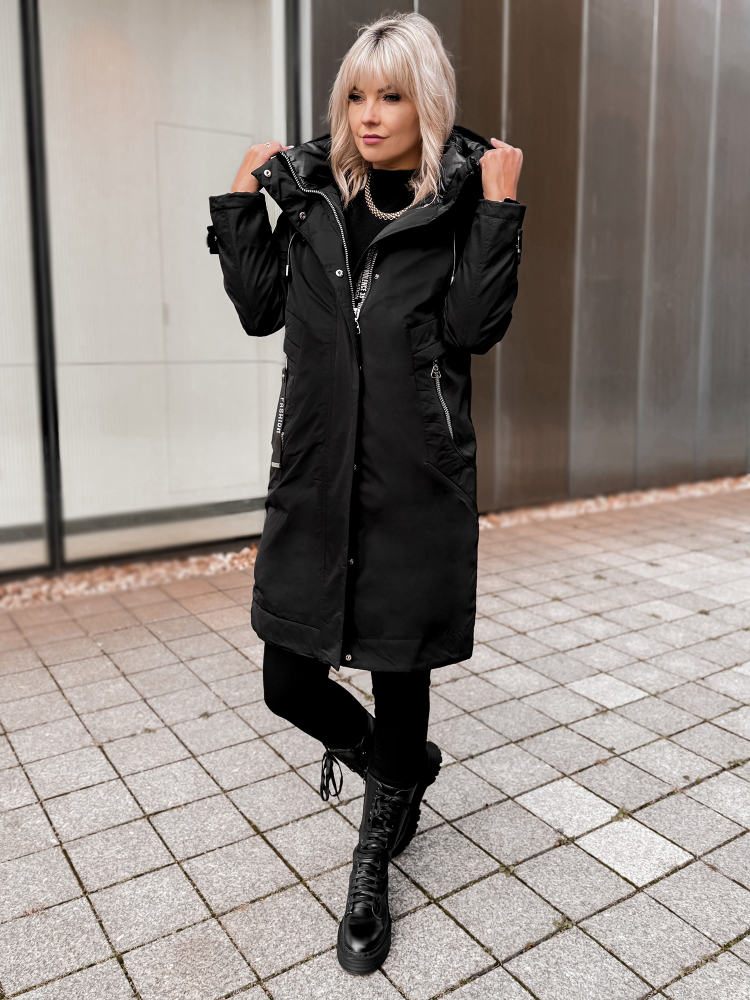 STRIUKĖ ADRANNA JUODA