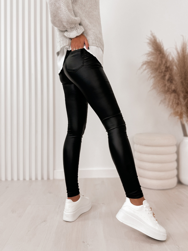 PANTALONI PIELE NETEDA CU TALIE INALTA NEGRU