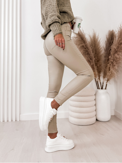 HOSE GLATTLEDER MIT HOHER TAILLE BEIGE
