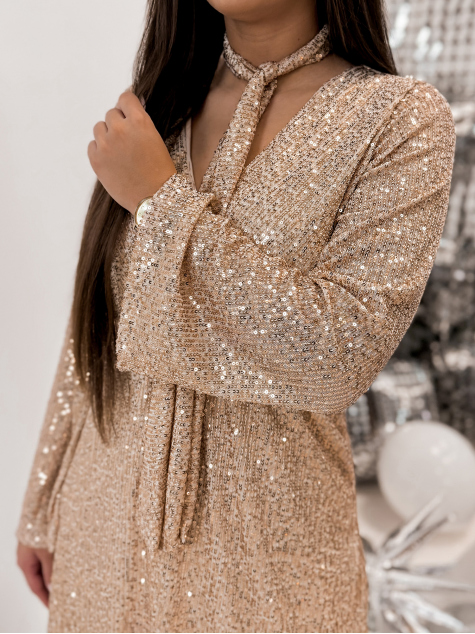 ROCHIE DELRIO AURIE